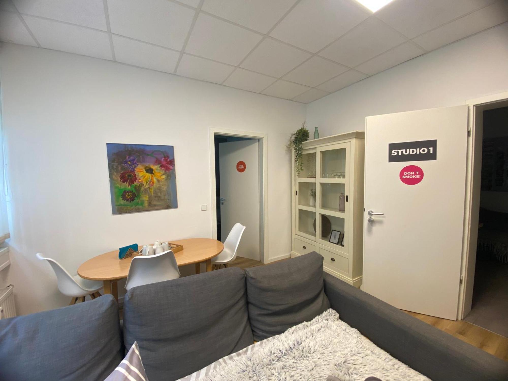 Studio 1 Mit Gemeinschaftsraeumen, Tiefgarage Lipsia Esterno foto