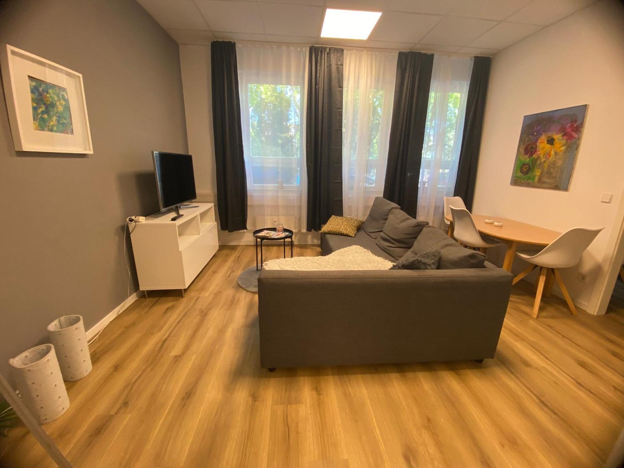 Studio 1 Mit Gemeinschaftsraeumen, Tiefgarage Lipsia Esterno foto